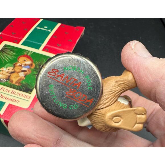 1985 Hallmark Keepsake Christmas Ornament Bottlecap Fun Bunnies MIB! -32D - Picture 7 of 7